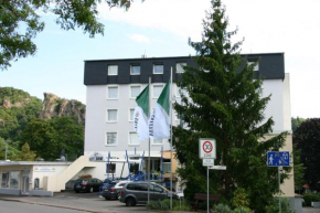 Отель Hotel Krone  Бад-Мюнстер-На-Штайн-Эбернбурге